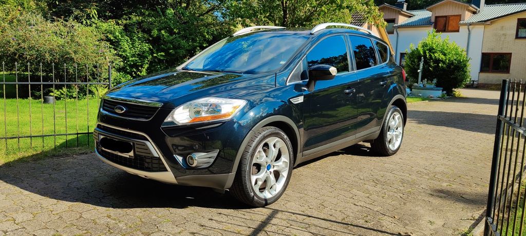 Ford Kuga 153.000 km 8.000 &euro; Lübeck 23560