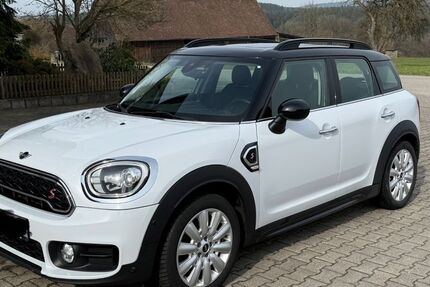 Mini Cooper SD Countryman 116.345 km 22.100 &euro; Roding 93426