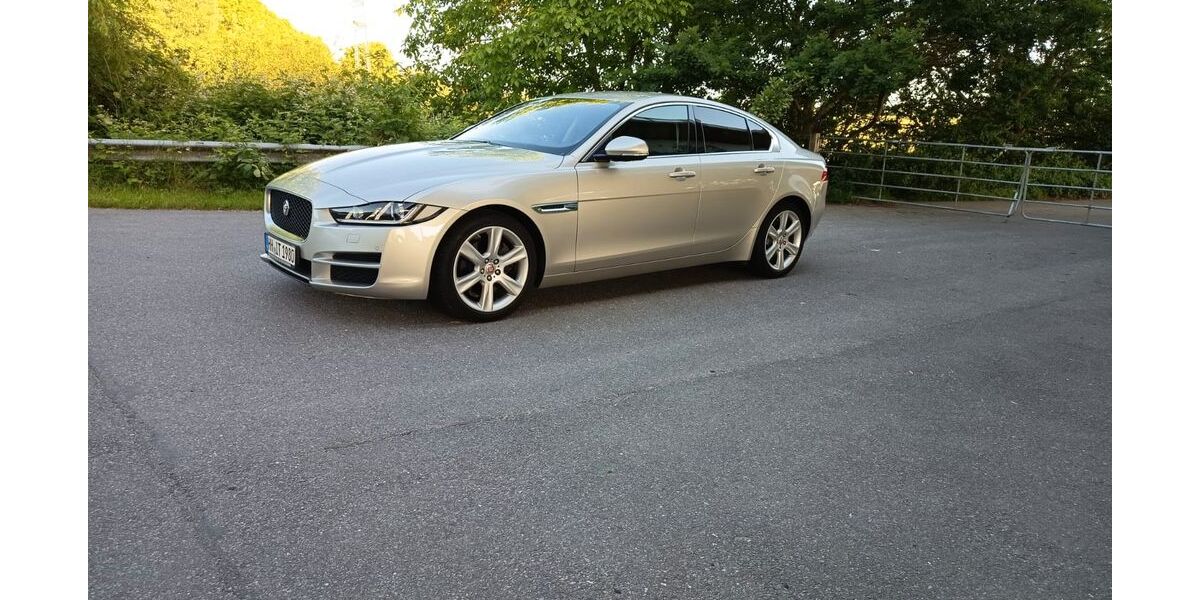 Jaguar XE 155.000 km 13.500 &euro; Heiligenstedten 25524