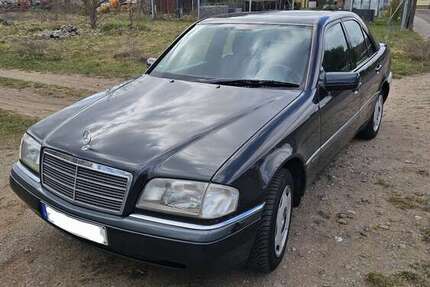 Mercedes-Benz 180 197.000 km 650 &euro; Mahlwinkel 39517