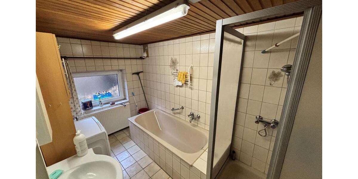 Doppelhaushälfte Schortens - 4 Zimmer, 120 m&sup2;, 115.000&euro; | Angebot:25994336