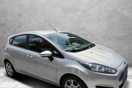 Ford Fiesta 97.000 km 4.499 &euro; Detmold 32758