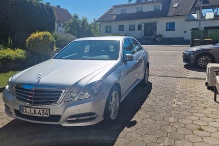 Mercedes-Benz E 200 82.600 km 14.850 &euro; Rheinmünster 77836