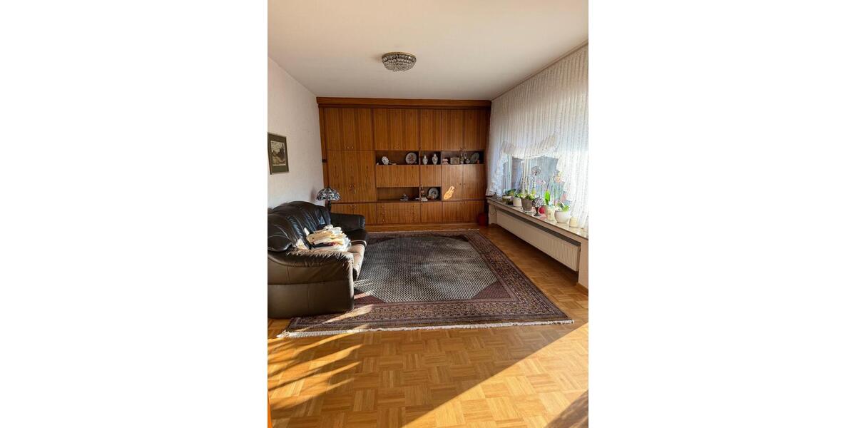 Etagenwohnung Schloß Holte-Stukenbrock Stukenbrock - 5 Zimmer, 150 m&sup2;, 1.650&euro; | Angebot:25416098