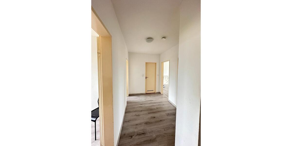Erdgeschoßwohnung Norden - 3 Zimmer, 66 m&sup2;, 450&euro; | Angebot:26299510