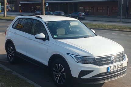 VW Tiguan 47.000 km 27.500 € Berlin 10551