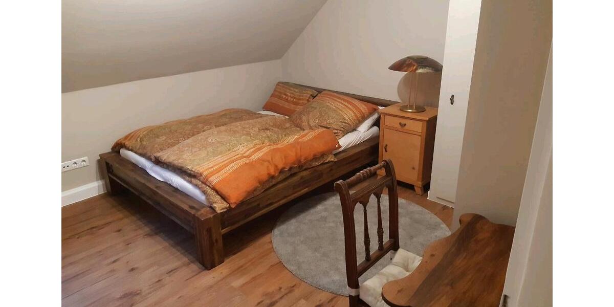 Dachgeschoßwohnung Bonn Bad Godesberg - 3 Zimmer, 63 m&sup2;, 830&euro; | Angebot:24851501