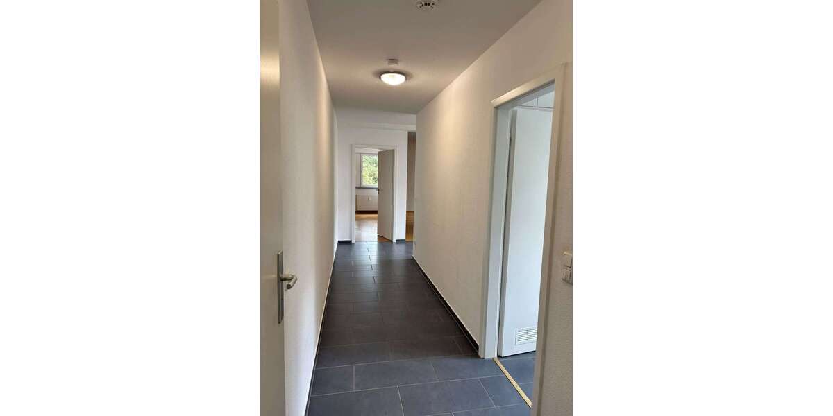 Etagenwohnung Forst (Lausitz) - 2 Zimmer, 67 m&sup2;, 430&euro; | Angebot:27429043