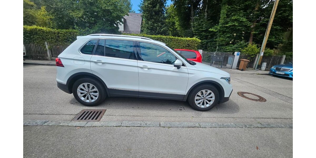 VW Tiguan 18.000 km 28.500 &euro; München 80997
