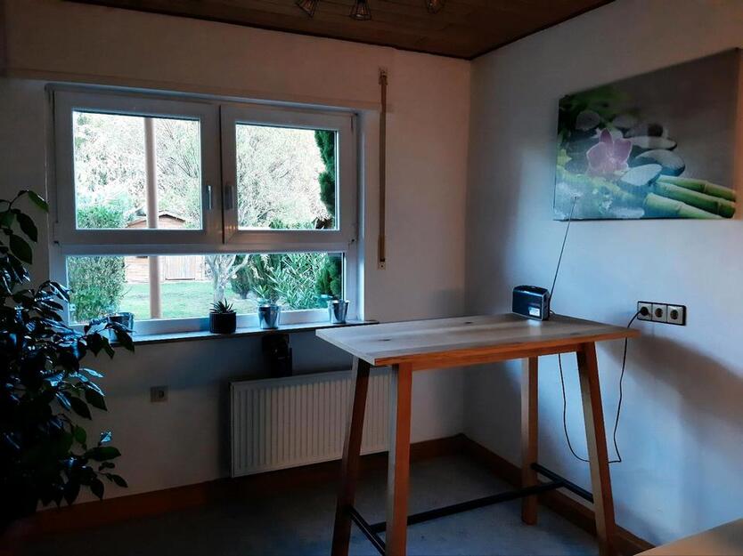 Großes Wohnhaus mit Garten