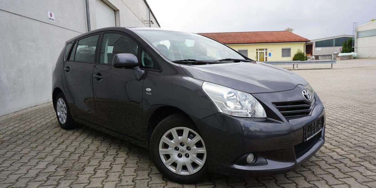 Toyota Verso 149.980 km 7.950 &euro; Parkstetten 94365