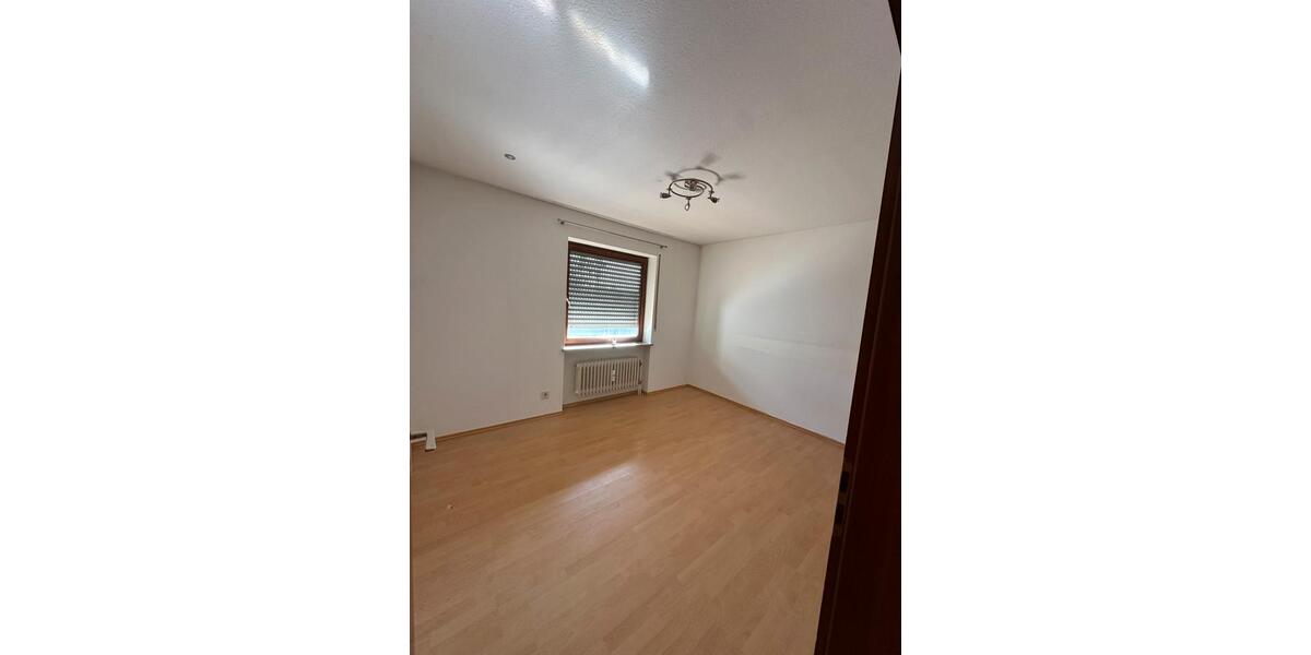 Etagenwohnung Forchheim - 4.5 Zimmer, 107 m&sup2;, 1.350&euro; | Angebot:26387108