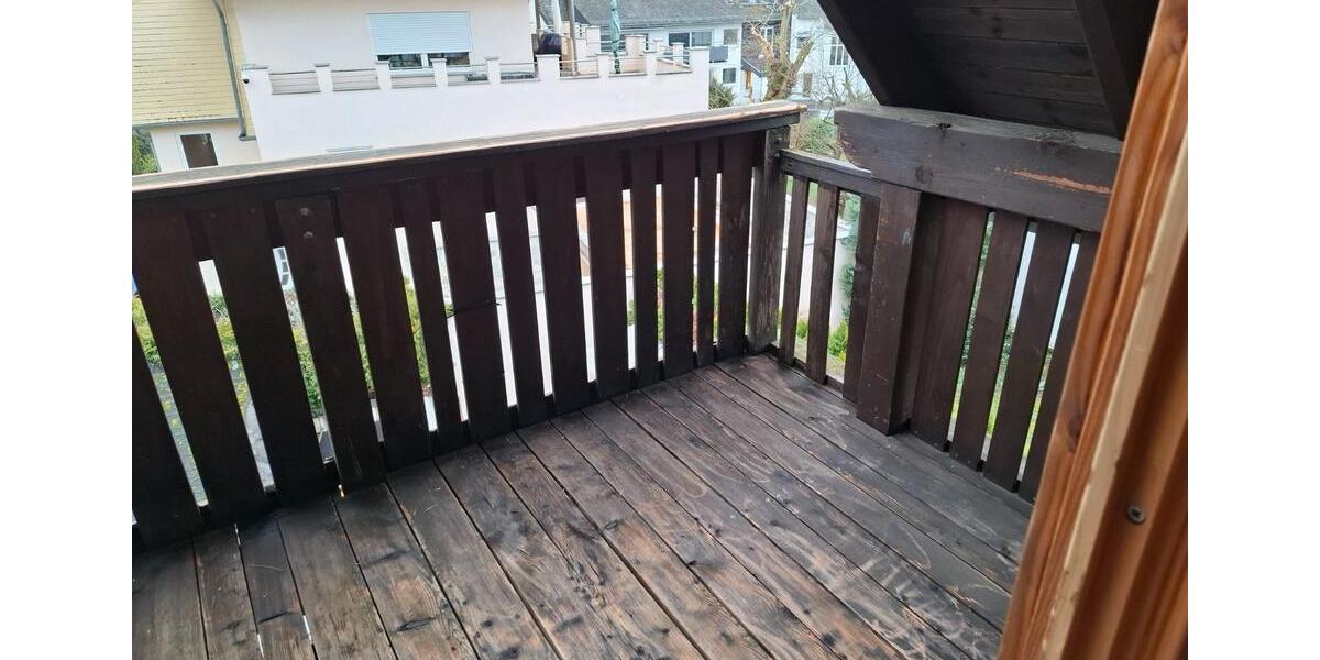 Dachgeschoßwohnung Geisenheim - 34 Zimmer, 85 m&sup2;, 475&euro; | Angebot:25170154