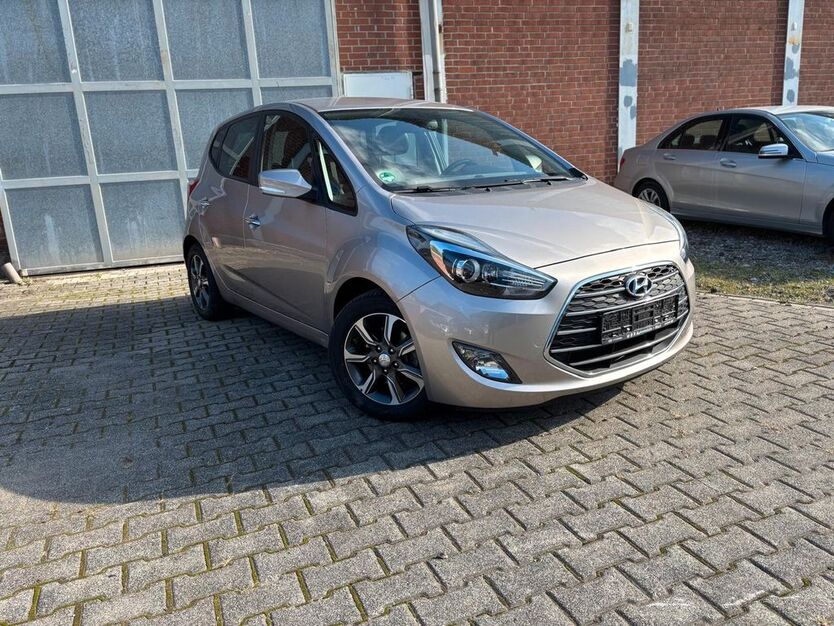 Hyundai ix20 59.972 km 11.899 € Oberhausen 46049