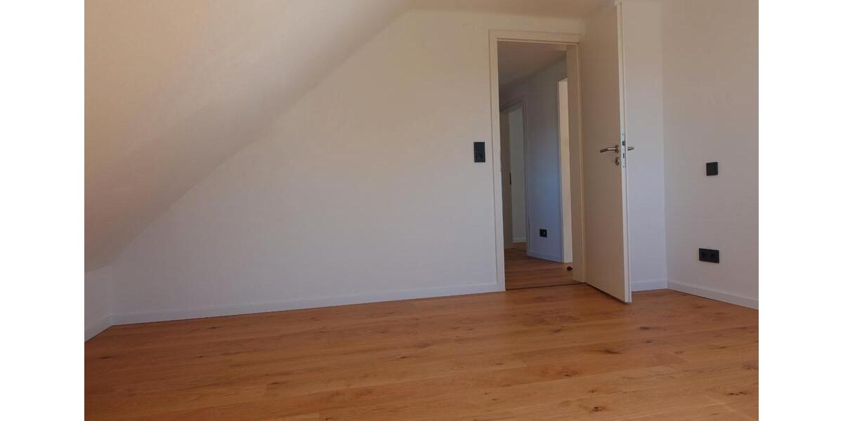Dachgeschoßwohnung Gunzenhausen - 3 Zimmer, 50 m&sup2;, 182.000&euro; | Angebot:26716794