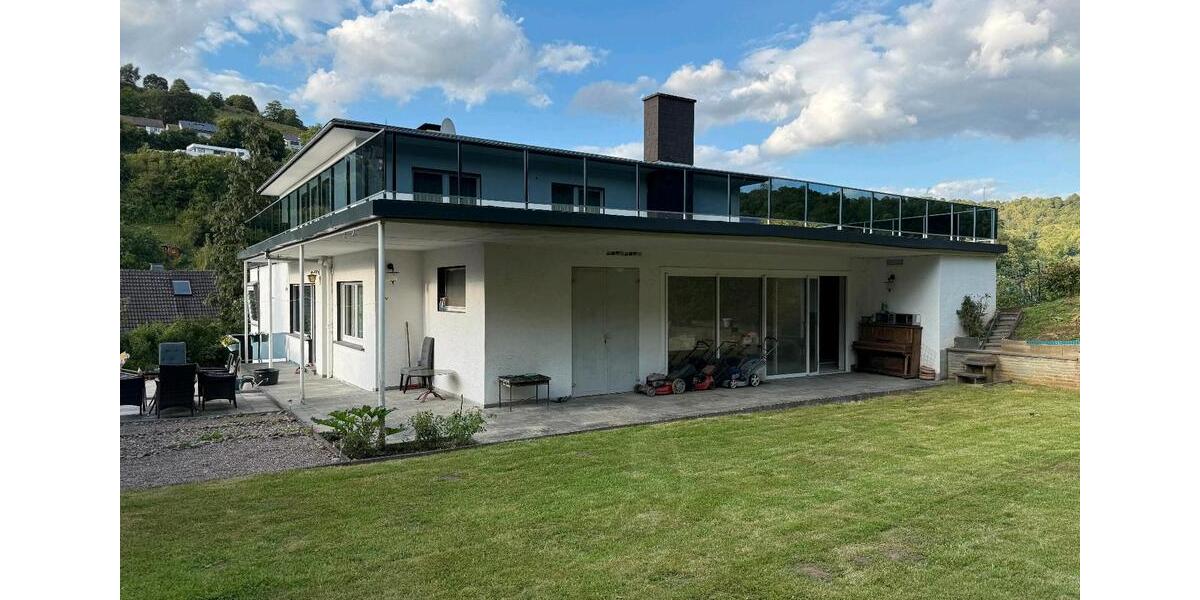 Einfamilienhaus Beverungen - 15 Zimmer, 403 m&sup2;, 379.000&euro; | Angebot:27019255