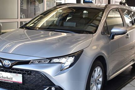 Toyota Corolla 2.097 km 30.989 € Bad Friedrichshall 74177