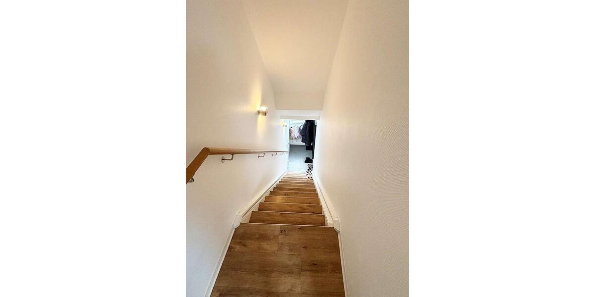 Dachgeschoßwohnung Bielefeld Schildesche - 3 Zimmer, 106 m&sup2;, 1.220&euro; | Angebot:26354376