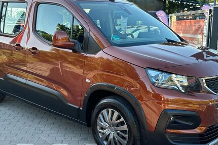 Peugeot Rifter 149.999 km 12.990 &euro; BERLIN 13127