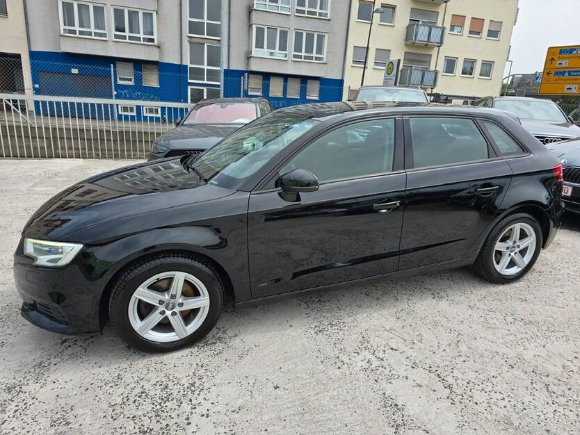 Audi A3 126.000 km 14.990 € Mannheim 68159