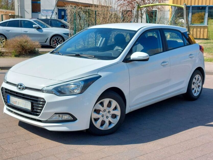 i20