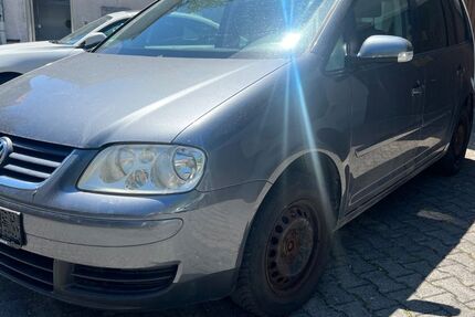 VW Touran 204.249 km 688 &euro; Tutzing 82327