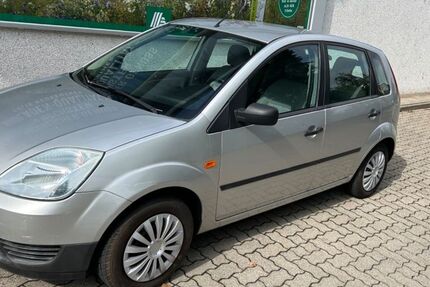 Ford Fiesta 174.430 km 2.990 € Karlsruhe 76185