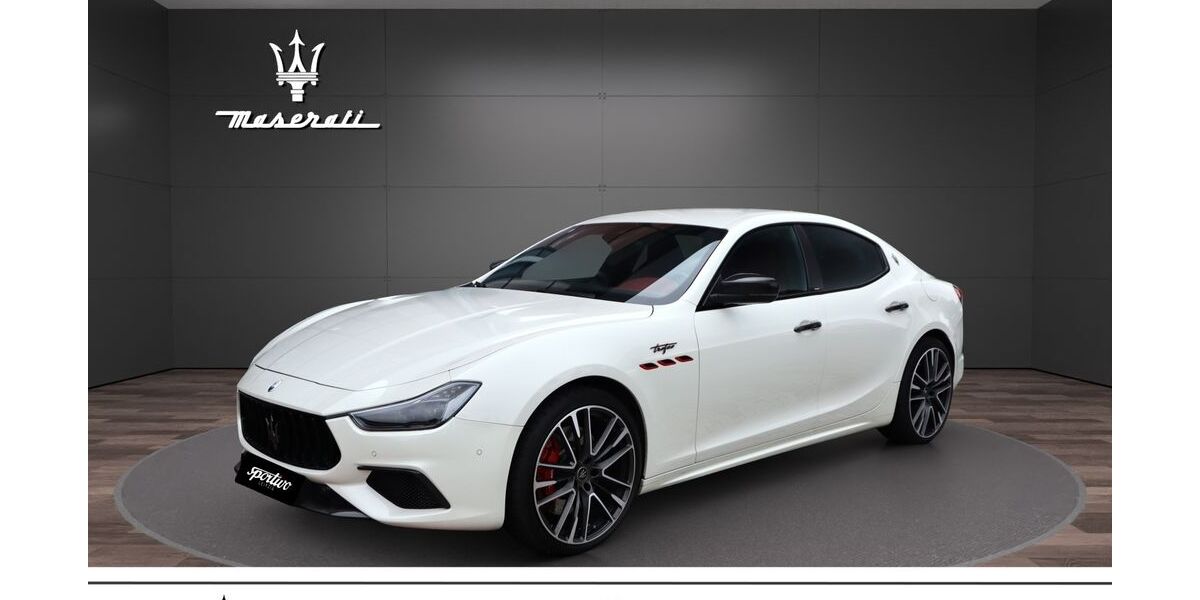 Maserati Ghibli 39.848 km 88.111 &euro; Markranstädt 04420