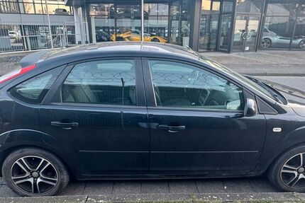 Ford Focus 164.892 km 1.700 &euro; Mönchengladbach 41238