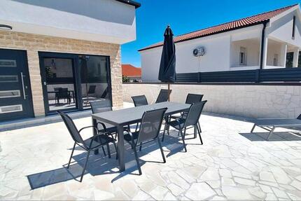 Ferienimmobilie Köln Rodenkirchen - 150&euro; | Angebot:26167957