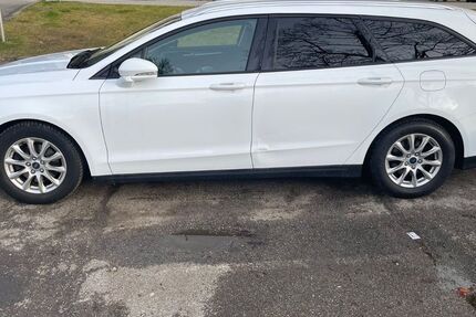 Ford Mondeo 125.000 km 8.150 &euro; München 81475