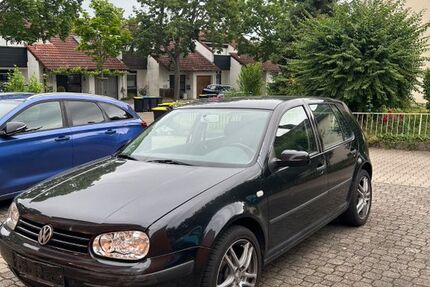VW Golf 190.000 km 700 &euro; Landau 76829