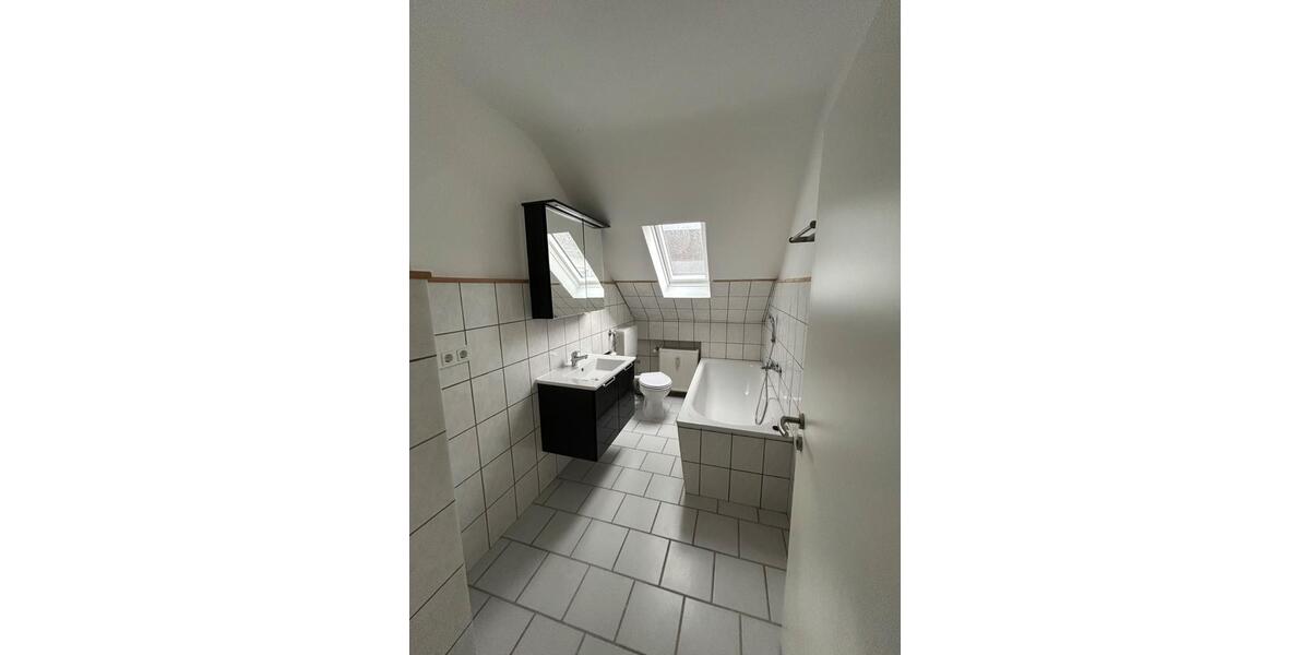 Dachgeschoßwohnung Prüm - 5 Zimmer, 85 m&sup2;, 850&euro; | Angebot:26234485