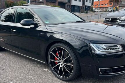 Audi A8 182.000 km 29.799 &euro; Hückelhoven 41836