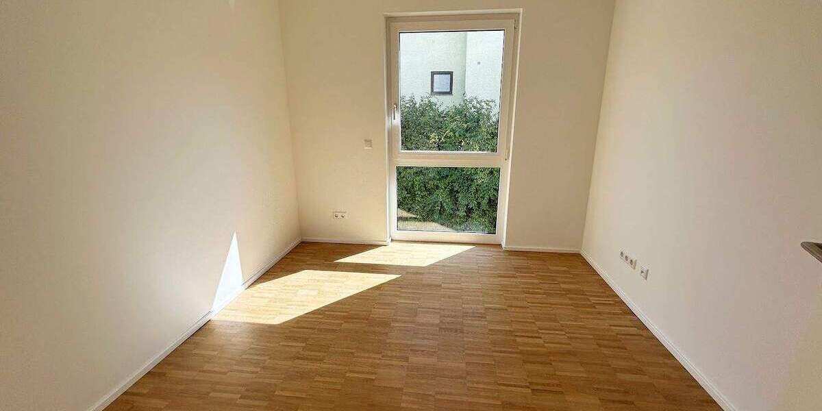 Etagenwohnung Stuttgart Untertürkheim - 3 Zimmer, 80 m&sup2;, 1.440&euro; | Angebot:24723643