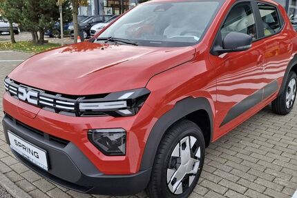 Dacia Spring 1.500 km 17.990 &euro; Dresden-Altfranken 01156