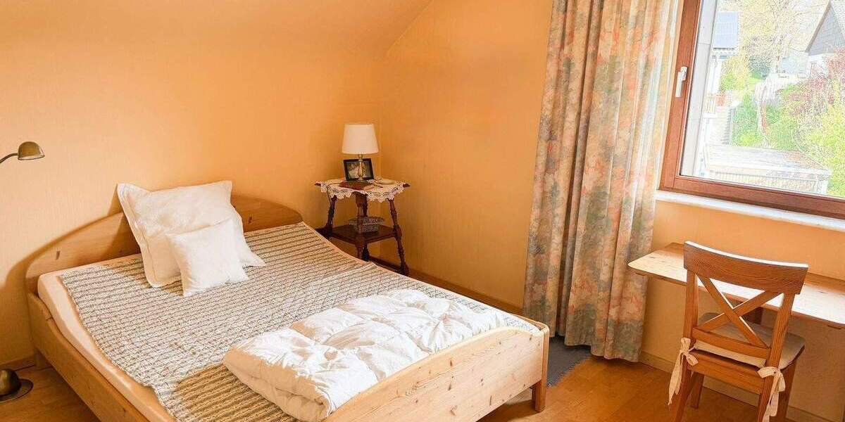 Einfamilienhaus Kaufungen Oberkaufungen - 6 Zimmer, 140 m&sup2;, 385.000&euro; | Angebot:26318898