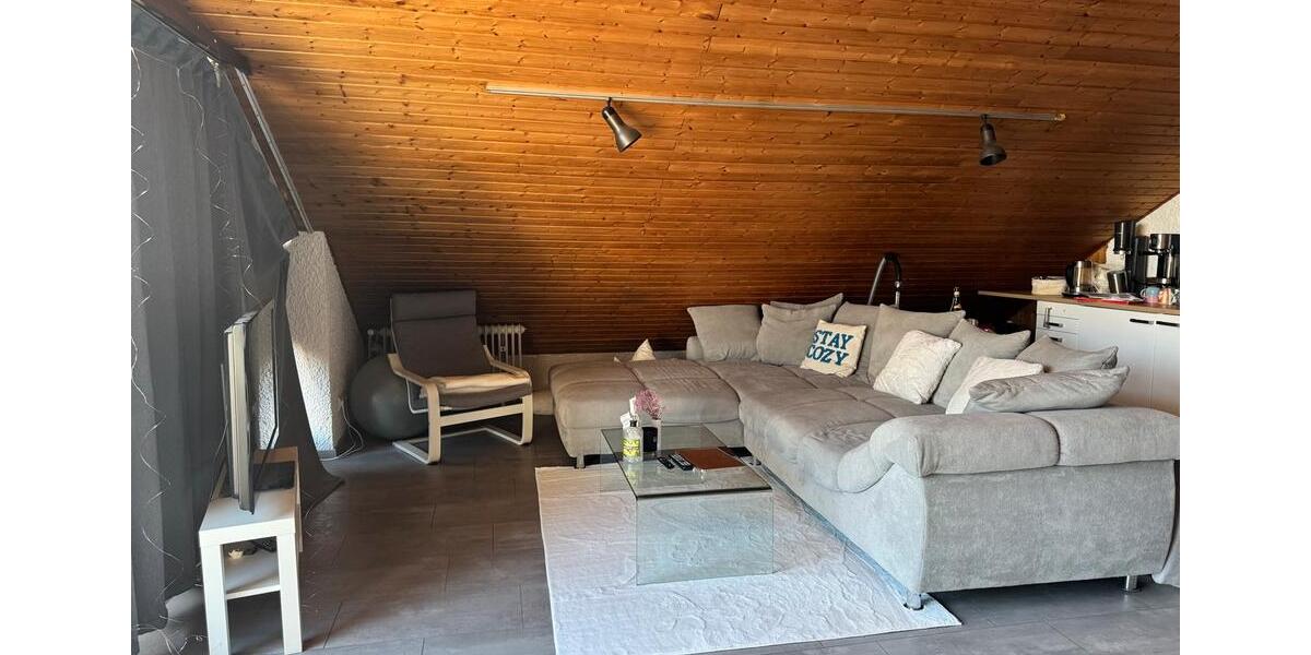 Dachgeschoßwohnung Regensburg Galgenberg - 1.5 Zimmer, 50 m&sup2;, 850&euro; | Angebot:26050548