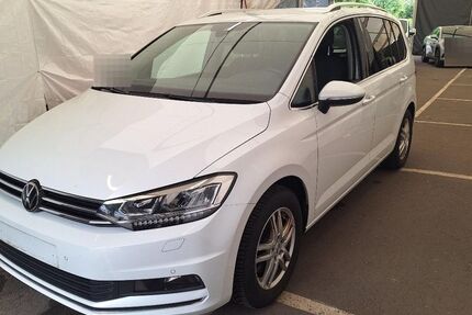 VW Touran 121.000 km 20.450 &euro; Bebra 36179