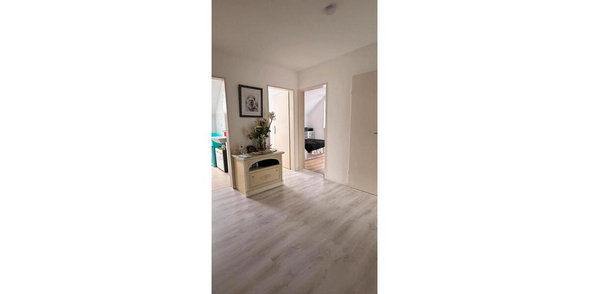 Etagenwohnung Wildberg - 3 Zimmer, 90 m&sup2;, 1.100&euro; | Angebot:25768036