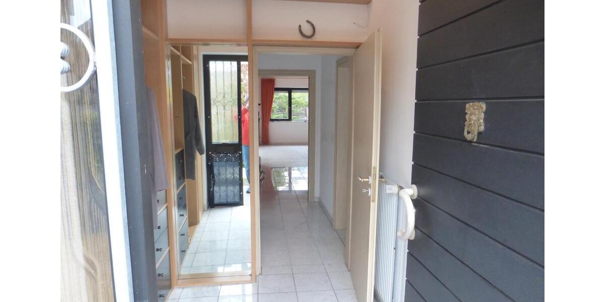 Reihenhaus Bonn Tannenbusch - 3 Zimmer, 110 m&sup2;, 425.000&euro; | Angebot:26993911