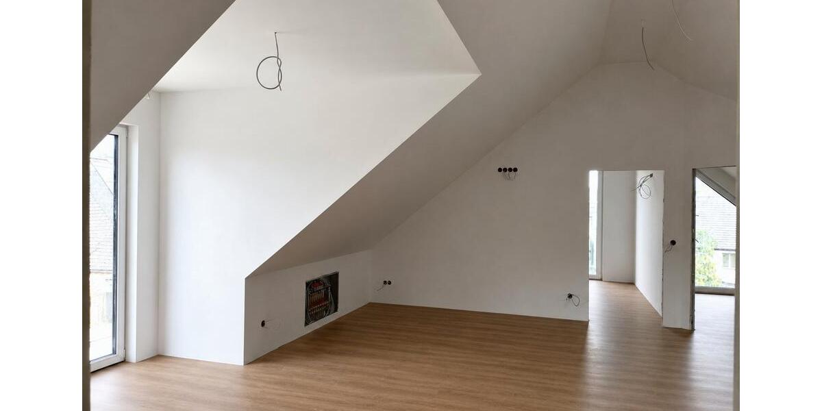 Dachgeschoßwohnung Wilsdruff - 3 Zimmer, 71 m&sup2;, 1.136&euro; | Angebot:26647425