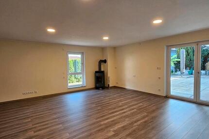 Moderne Terrassenwohnung mit 4 Zimmern + KB, WC, Frankfurt 45 min zimmer