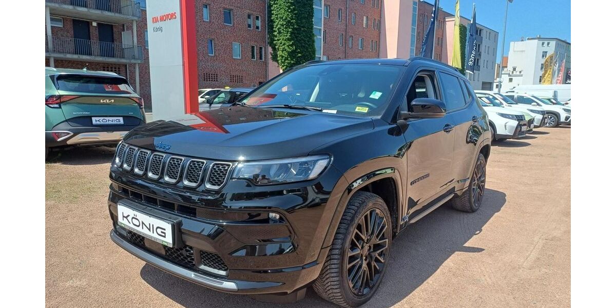 Jeep Compass 58.830 km 21.399 &euro; Halle, Angersdorf 06179