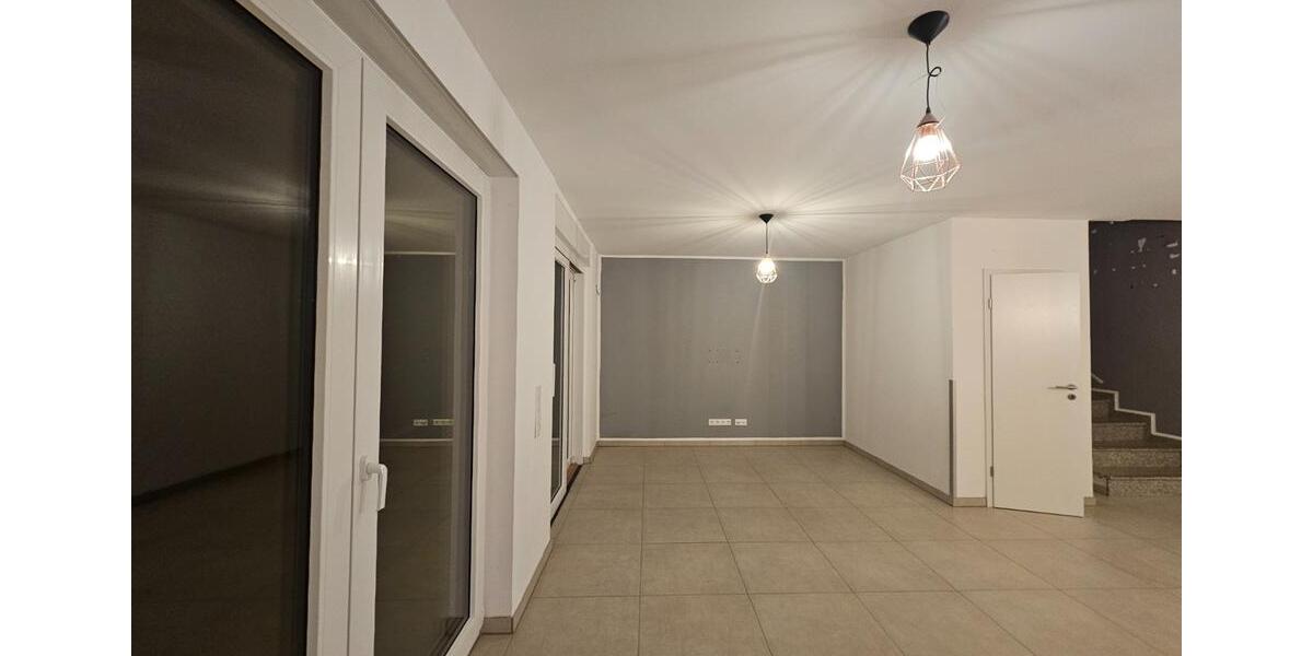 Einfamilienhaus Rüsselsheim am Main - 5 Zimmer, 156 m&sup2;, 2.300&euro; | Angebot:24717817