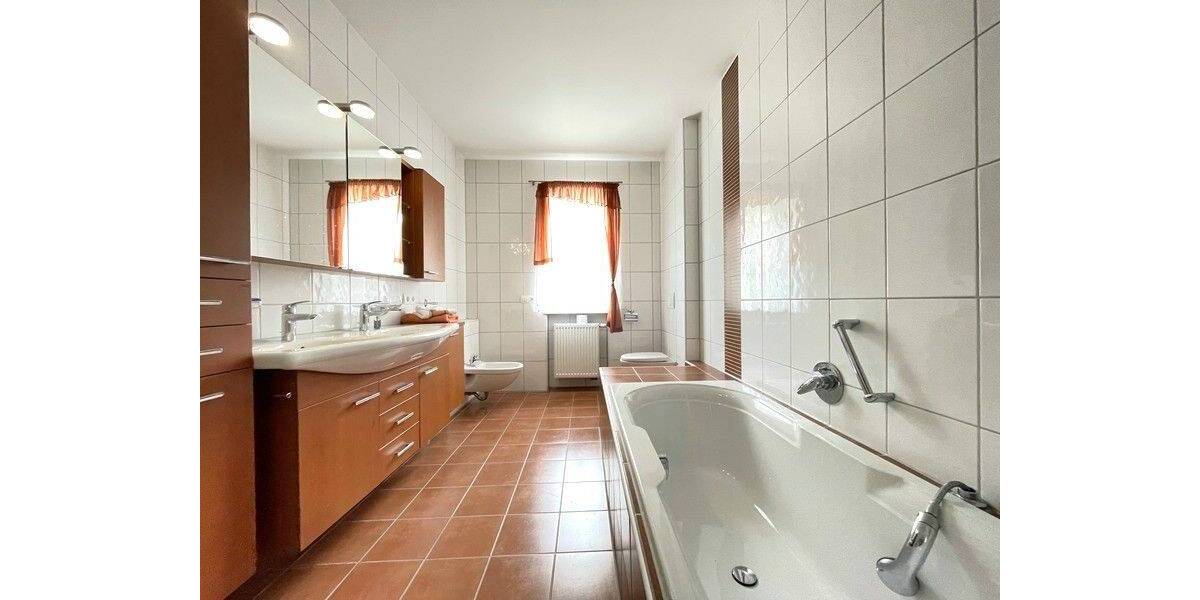 Einfamilienhaus Neuhaus-Krottensee Krottensee - 6 Zimmer, 251 m&sup2;, 680.000&euro; | Angebot:26904266