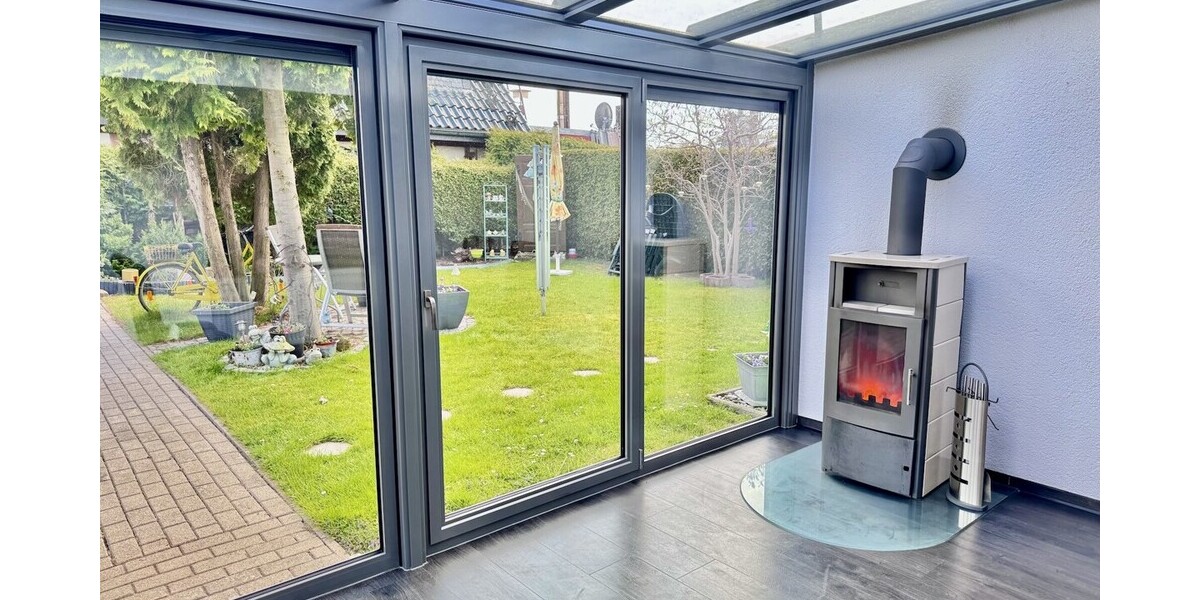 HORN IMMOBILIEN ++ Einfamilienhaus mit Wintergarten, Kamin und Gästehaus in Krugsdorf bei Pasewalk - Einfamilienhaus Krugsdorf | Angebot:26339663