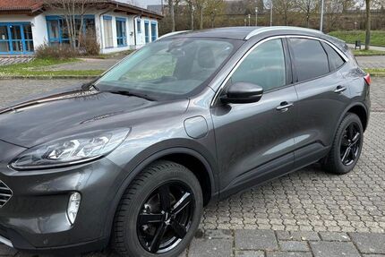 Ford Kuga 68.000 km 22.900 &euro; Kaarst 41564