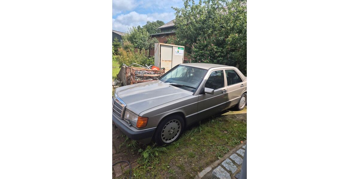 Mercedes-Benz 190 260.975 km 7.000 &euro; Nindorf 24594