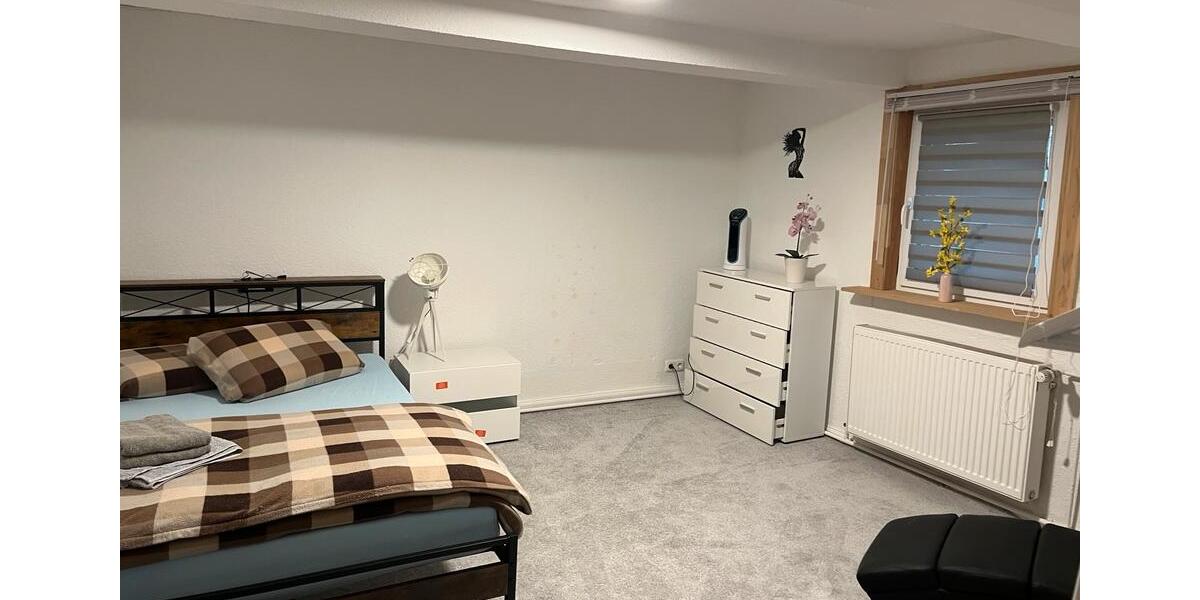 Einfamilienhaus Salzgitter Ortschaft Südost - 1 Zimmer, 145 m&sup2;, 2.200&euro; | Angebot:24653462